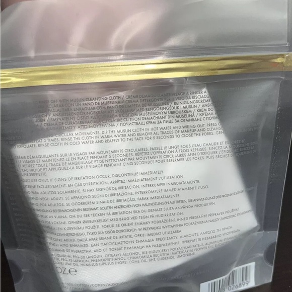 EVE LOM MUSLIN CLEANSING CLOTH AND CREAM - Picture 2 of 2